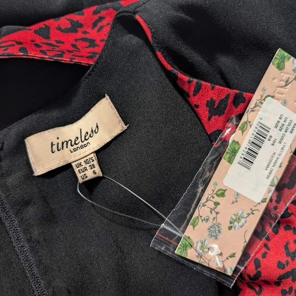 Elegant Black and Red Women's Dress - Picture 6 of 6